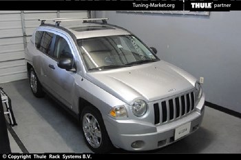 Багажник Thule на аэродинамических дугах для Jeep Compass - ОбвесКарРу VIN: 961-753-3067. 