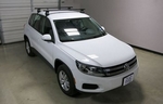 Багажник Thule WingBar Black на аэродинамических дугах для Volkswagen Tiguan