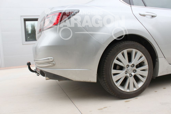 Фиксированный фаркоп Aragon для Mazda 6 II седан - ОбвесКарРу VIN: E4002BA. 