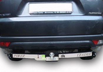 Фиксированный фаркоп Leader Plus с нержавеющей пластиной для Mitsubishi Pajero Sport - ОбвесКарРу VIN: M107-F(N). 