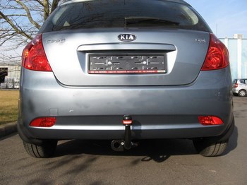 Фиксированный фаркоп VFM-Bosal для KIA Ceed хэтчбек - ОбвесКарРу VIN: 6737-A. 