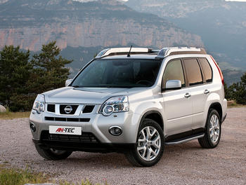 Пороги алюминиевые с черным кантом для Nissan X-Trail - ОбвесКарРу VIN: A173ALB. 