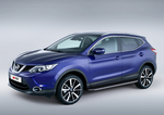 Пороги алюминиевые с черным кантом для Nissan Qashqai