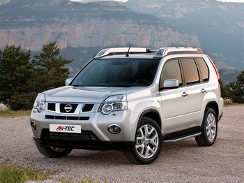 Пороги алюминиевые с нержавеющим кантом для Nissan X-Trail - ОбвесКарРу VIN: A173ALP. 