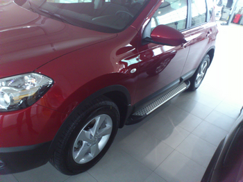 Пороги алюминиевые (Sapphire Silver) для Nissan Qashqai - ОбвесКарРу VIN: NIQA.51.2077. 
