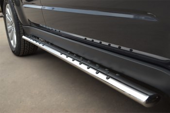 Пороги Russtal - труба овал 75x42 мм с проступью - ОбвесКарРу VIN: SFRT-001005. 