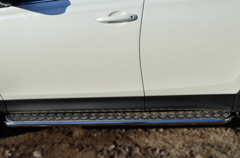 Пороги труба D42 с листом RUSSTAL для Toyota RAV4 - ОбвесКарРу VIN: TR4L-001285. 