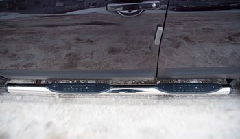 Пороги труба D76 c накладками (вариант 2) RUSSTAL для Nissan Qashqai - ОбвесКарРу VIN: QNT-0007722. 