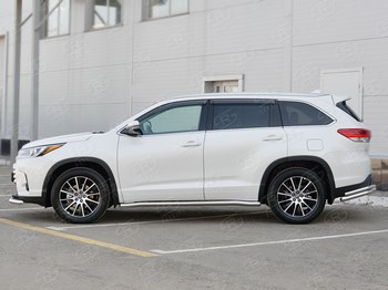 Пороги труба Russtal для Toyota Highlander - ОбвесКарРу VIN: THRT-002623. 