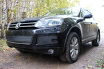 Защитная сетка радиатора ProtectGrille боковые части для Volkswagen Touareg (2010-2014 Черная)