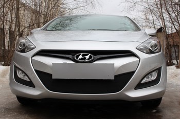Защитная сетка радиатора ProtectGrille для Hyundai i30 (2013-2015 Черная) - ОбвесКарРу VIN: HI3013.black. 