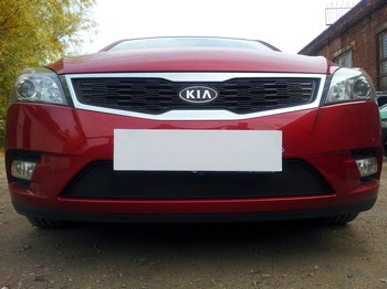Защитная сетка радиатора ProtectGrille для KIA Ceed II (2010-2012 Черная) - ОбвесКарРу VIN: KCII.black. 