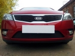 Защитная сетка радиатора ProtectGrille для KIA Ceed II (2010-2012 Черная)