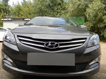 Защитная сетка радиатора ProtectGrille для Hyundai Solaris (2014-2015 Черная) - ОбвесКарРу VIN: HSOL14.black. 