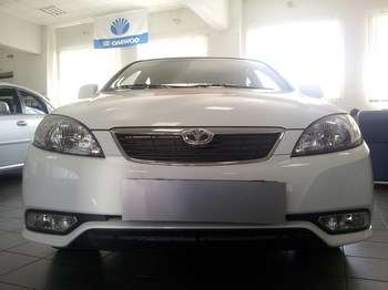 Защитная сетка радиатора ProtectGrille для Daewoo Gentra (2013-2015 Черная) - ОбвесКарРу VIN: DGEN.black. 