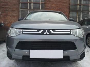 Защитная сетка радиатора ProtectGrille для Mitsubishi Outlander III, 2 части(2012-2014 Черная) - ОбвесКарРу VIN: MITOUT3.black. 
