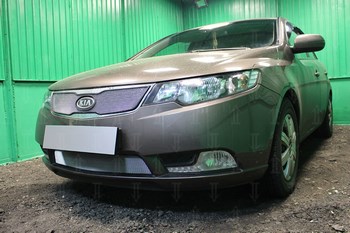 Защитная сетка радиатора ProtectGrille нижняя для KIA Cerato (2011-2013 Хром) - ОбвесКарРу VIN: KCER11.bot.chrome. 