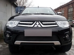 Защитная сетка радиатора ProtectGrille нижняя для Mitsubishi Pajero Sport (2010-2013 Черная)