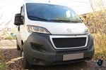 Защитная сетка радиатора ProtectGrille нижняя для Peugeot Boxer (2014-н.в. Черная)