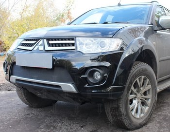 Защитная сетка радиатора ProtectGrille Oplimal для Mitsubishi L200 Калуга (2013-2015 Черная) - ОбвесКарРу VIN: MTPS.OPTIMAL.black. 