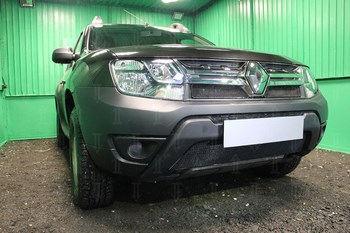 Защитная сетка радиатора ProtectGrille Optimal нижняя для Renault Duster (2015-н.в. Черная) - ОбвесКарРу VIN: RDUS15.OPTIMAL.bot.black. 