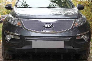 Защитная сетка радиатора ProtectGrille Optimal средняя для KIA Sportage (2010-2014 Хром) - ОбвесКарРу VIN: KSPO10.OPTIMAL.mid.chrome. 