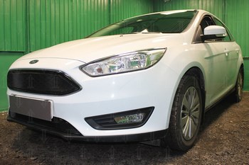 Защитная сетка радиатора ProtectGrille Optimal нижняя для Ford Focus III рестайлинг (2015-н.в. Черная) - ОбвесКарРу VIN: FFOCIII14.OPTIMAL.bot.bla. 