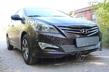 Защитная сетка радиатора ProtectGrille Optimal для Hyundai Solaris (2014-2015 Хром) - ОбвесКарРу VIN: HSOL14.OPTIMAL.chrome. 