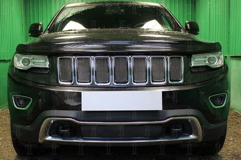 Защитная сетка радиатора ProtectGrille Premium нижняя для Jeep Grand Cherokee (2013-н.в. Черная) - ОбвесКарРу VIN: JGCH13.PREMIUM.bot.black. 