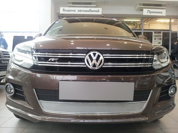 Защитная сетка радиатора ProtectGrille Premium для Volkswagen Tiguan (2012-2015 Хром) - ОбвесКарРу VIN: WVTIG.Premium.chrome. 