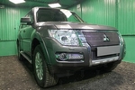 Защитная сетка радиатора ProtectGrille Premium нижняя для Mitsubishi Pajero IV (2015-2016 Черная)