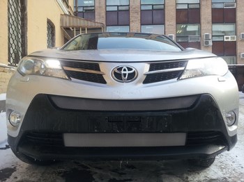 Защитная сетка радиатора ProtectGrille Premium нижняя для Toyota Rav 4 (2013-2015 Хром) - ОбвесКарРу VIN: TRAVS13.chrome. 