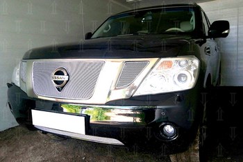 Защитная сетка радиатора ProtectGrille Premium верхняя для Nissan Patrol (2010-2014 Хром) - ОбвесКарРу VIN: NPATR10.PREMIUM.top.chrom. 