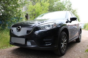 Защитная сетка радиатора ProtectGrille Premium верх с парктроником для Mazda CX5 (2012-2014 Хром) - ОбвесКарРу VIN: MАZX5.PREMIUM.chrome.park. 