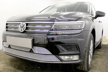 Защитная сетка радиатора ProtectGrille Premium верхняя для Volkswagen Tiguan (2016-н.в. Хром) - ОбвесКарРу VIN: WVTIG16.PREMIUM.top.chrom. 