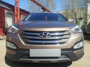 Защитная сетка радиатора ProtectGrille Premium для Hyundai Santa Fe (2012-2015 Черная) - ОбвесКарРу VIN: HSF.Premium.black. 