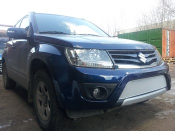 Защитная сетка радиатора ProtectGrille Premium для Suzuki Grand Vitara (2012-2015 Хром) - ОбвесКарРу VIN: SGV12.Premium.chrome. 