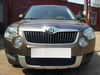 Защитная сетка радиатора ProtectGrille Premium для Skoda Yeti (2009-2013 Черная) - ОбвесКарРу VIN: SKYT.Premium.black. 