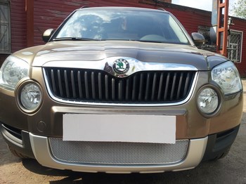 Защитная сетка радиатора ProtectGrille Premium для Skoda Yeti (2009-2013 Хром) - ОбвесКарРу VIN: SKYT.Premium.chrome. 