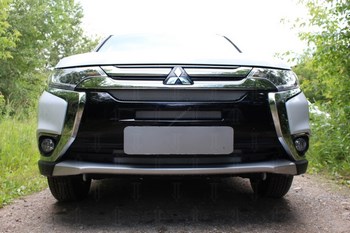 Защитная сетка радиатора ProtectGrille Premium 4 части для Mitsubishi Outlander III (2015- Хром) - ОбвесКарРу VIN: MITOUT15.chrome. 