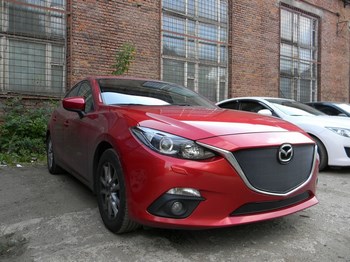 Защитная сетка радиатора ProtectGrille Premium без рамки нижняя для Mazda 3 (2013-2015 Хром) - ОбвесКарРу VIN: MAZ13.PREMIUM.top2.chrome. 