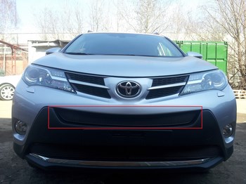 Защитная сетка радиатора ProtectGrille Premium верхняя для Toyota Rav 4 (2013-2015 Черная) - ОбвесКарРу VIN: TRAV13.Premium.top.black. 