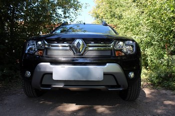 Защитная сетка радиатора ProtectGrille Premium нижняя для Renault Duster 2015-н.в. Хром) - ОбвесКарРу VIN: RDUS15.bot.chrome. 