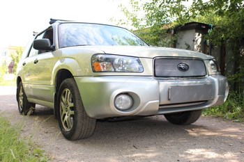 Защитная сетка радиатора ProtectGrille Premium нижняя для Subaru Forester (2004-2008 Хром) - ОбвесКарРу VIN: SUBFOR04.bot.chrome. 