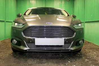 Защитная сетка радиатора ProtectGrille Premium верхняя для Ford Mondeo IV (2015- Черная) - ОбвесКарРу VIN: FMONV15.PREMIUM.top.black. 