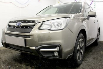 Защитная сетка радиатора ProtectGrille Premium верхняя для Subaru Forester (2016-н.в. Черная) - ОбвесКарРу VIN: SUBFOR16.PREMIUM.top.blac. 