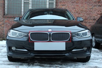 Защитная сетка радиатора ProtectGrille Premium верхняя для BMW 3 (2012-2015 Черная) - ОбвесКарРу VIN: BMW3F30.Premium.top.black. 