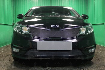Защитная сетка радиатора ProtectGrille Premium верхняя для KIA RIO (2015-2016 Черная) - ОбвесКарРу VIN: KRIO15.PREMIUM.top2.black. 