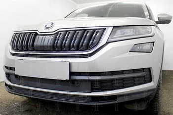 Защитная сетка радиатора ProtectGrille верхняя для Skoda Kodiaq (2016-н.в. Черная) - ОбвесКарРу VIN: SKKOD.top.black. 